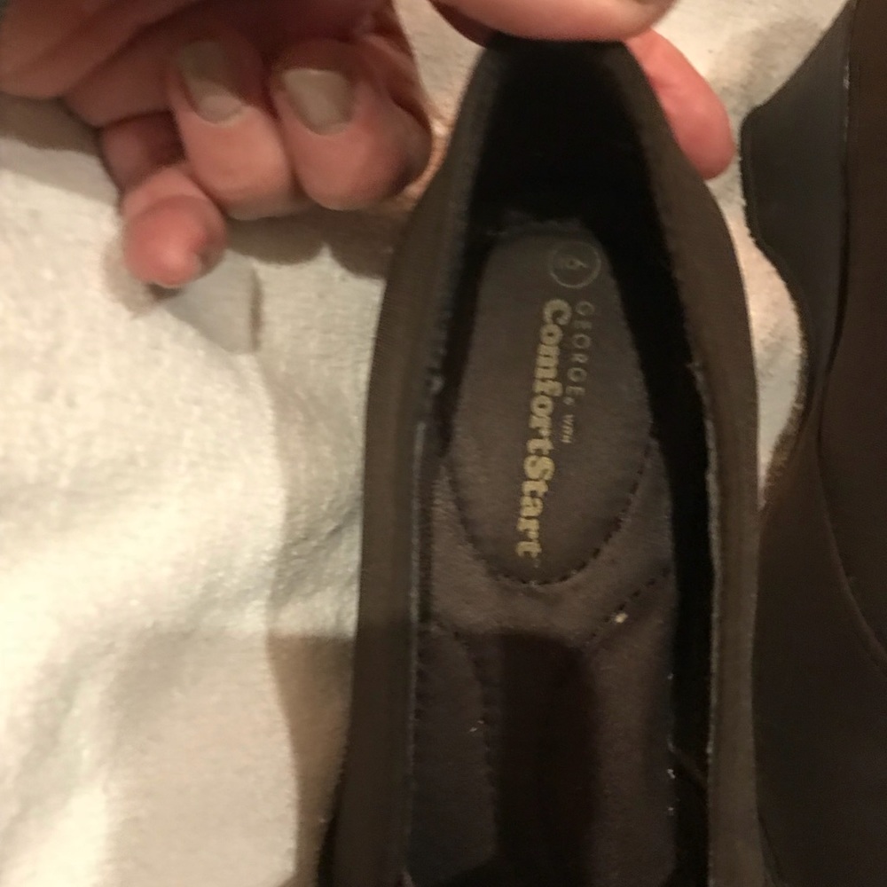 Shoes - Picture 5 of 6
